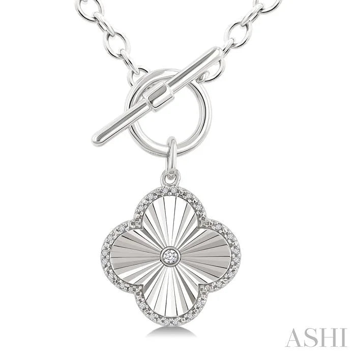 Silver Clover Fluted Toggle Diamond Fashion Necklace