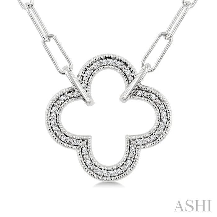 Silver Paperclip Clover Diamond Fashion Pendant
