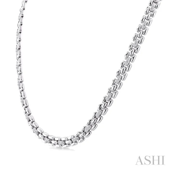Silver Bold Panther Link Diamond Fashion Necklace