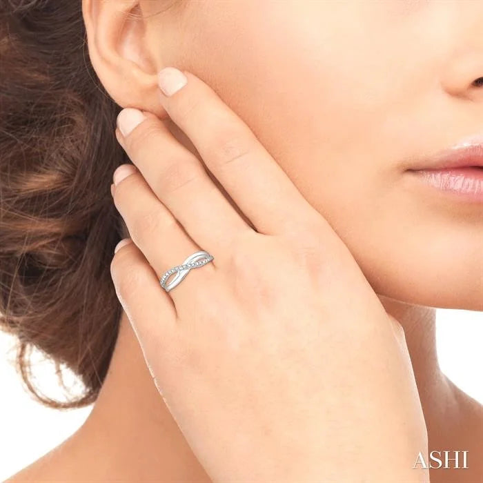 Silver Criss Cross Diamond Ring