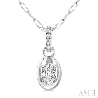 Oval Shape Paperclip Diamond Fashion Pendant