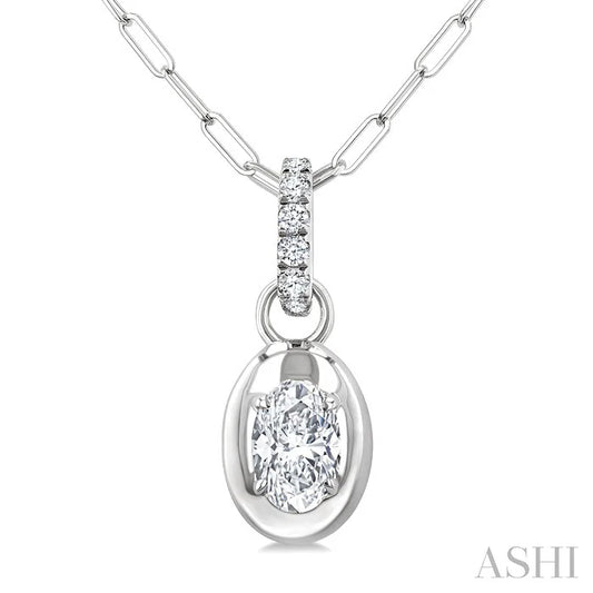 Oval Shape Paperclip Diamond Fashion Pendant