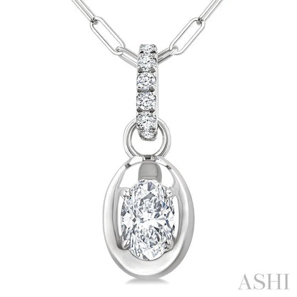 Oval Shape Paperclip Diamond Fashion Pendant