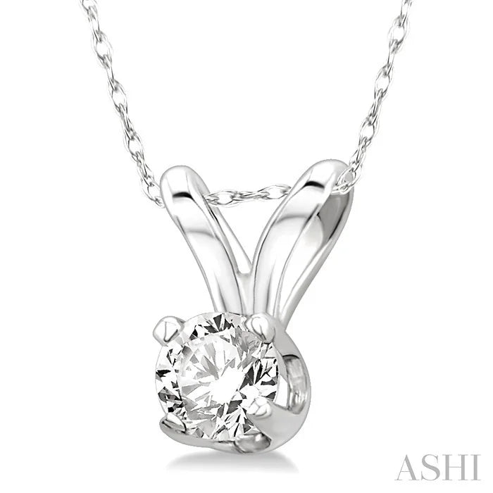 Round Shape Diamond Solitaire Pendant