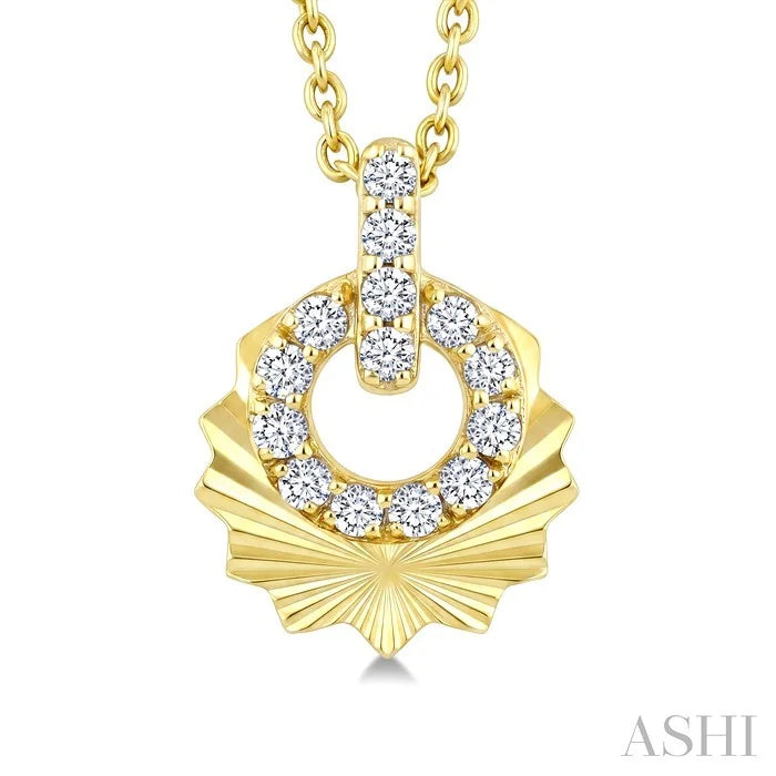 Circle Fluted Diamond Fashion Pendant