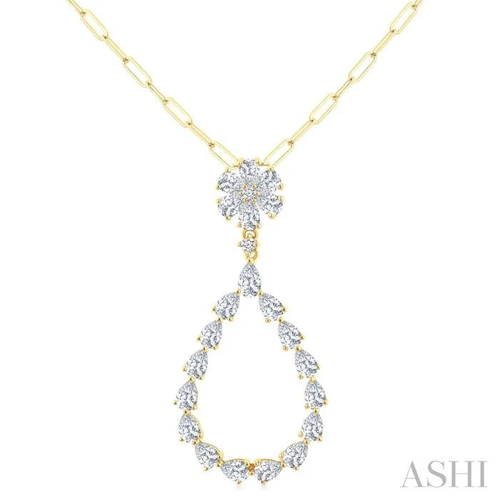 Pear Shape Diamond Fashion Pendant