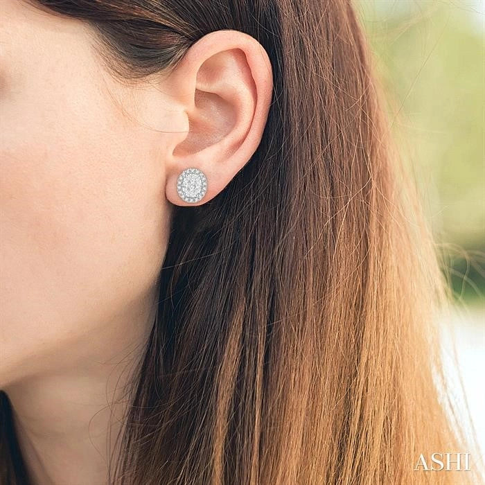 Oval Shape Halo Lovebright Essential Diamond Earrings