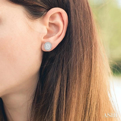 Oval Shape Halo Lovebright Essential Diamond Earrings