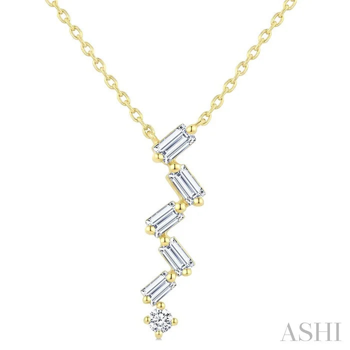 Mixed Shape Zig-Zag Diamond Fashion Pendant