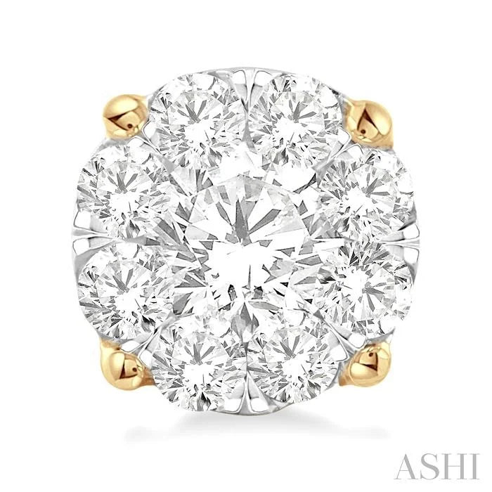 Round Shape Lovebright Essential Diamond Stud Earrings