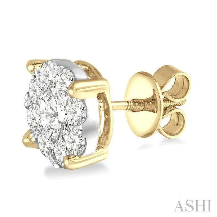 Round Shape Lovebright Essential Diamond Stud Earrings