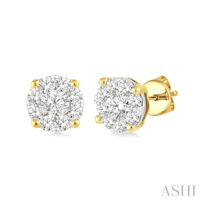 Round Shape Lovebright Essential Diamond Stud Earrings