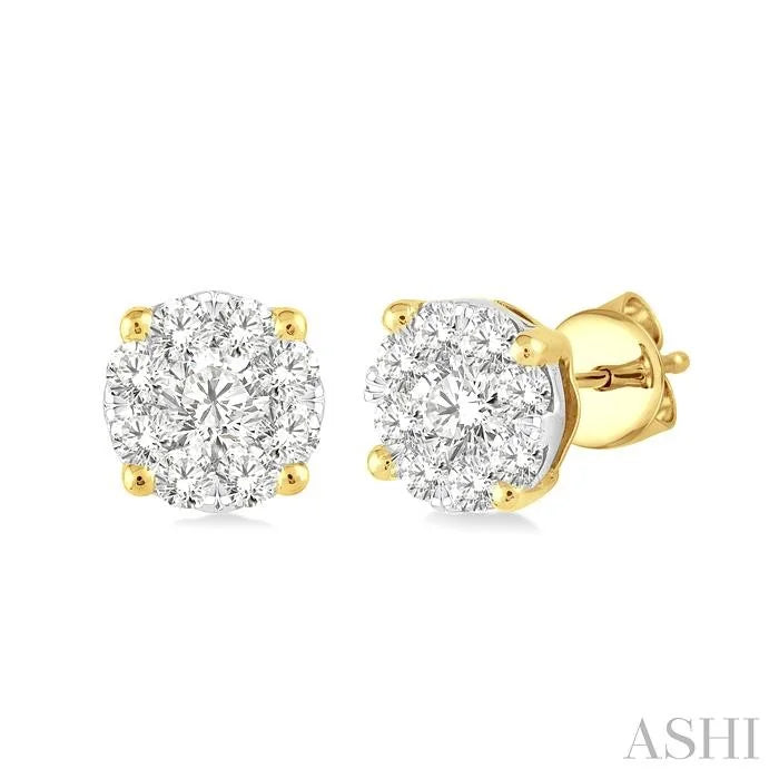 Round Shape Lovebright Essential Diamond Stud Earrings