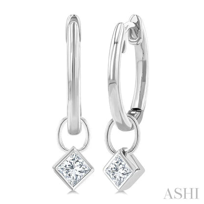 Princess Shape Bezel Set Diamond Huggie Fashion Earrings