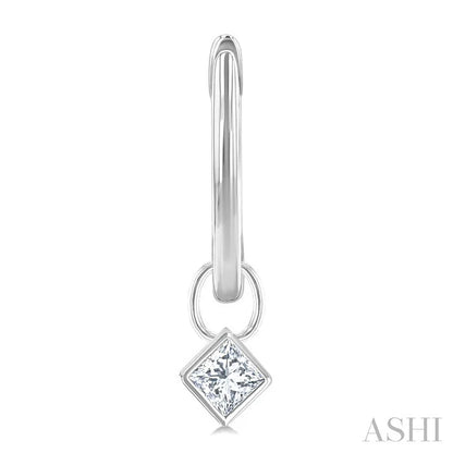 Princess Shape Bezel Set Diamond Huggie Fashion Earrings