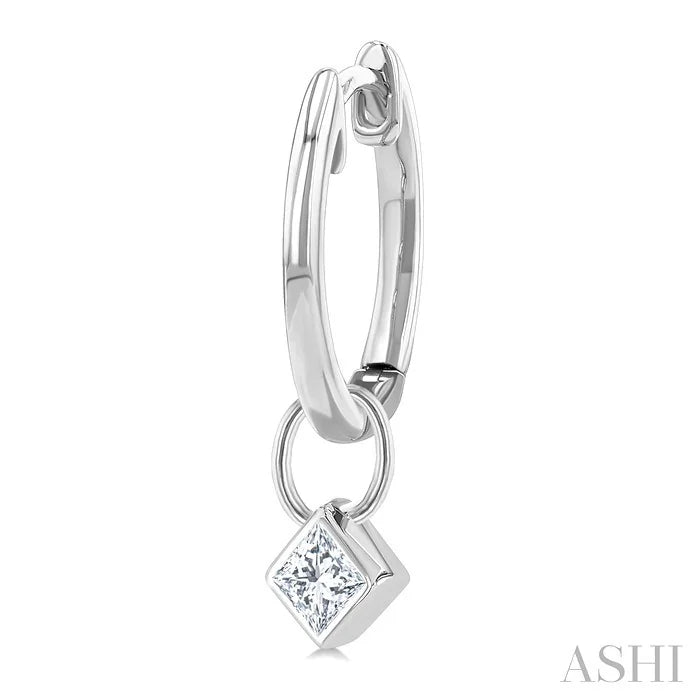 Princess Shape Bezel Set Diamond Huggie Fashion Earrings