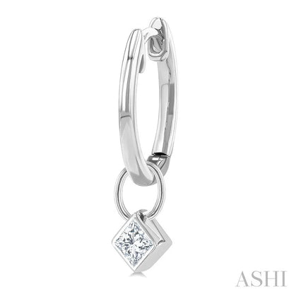 Princess Shape Bezel Set Diamond Huggie Fashion Earrings