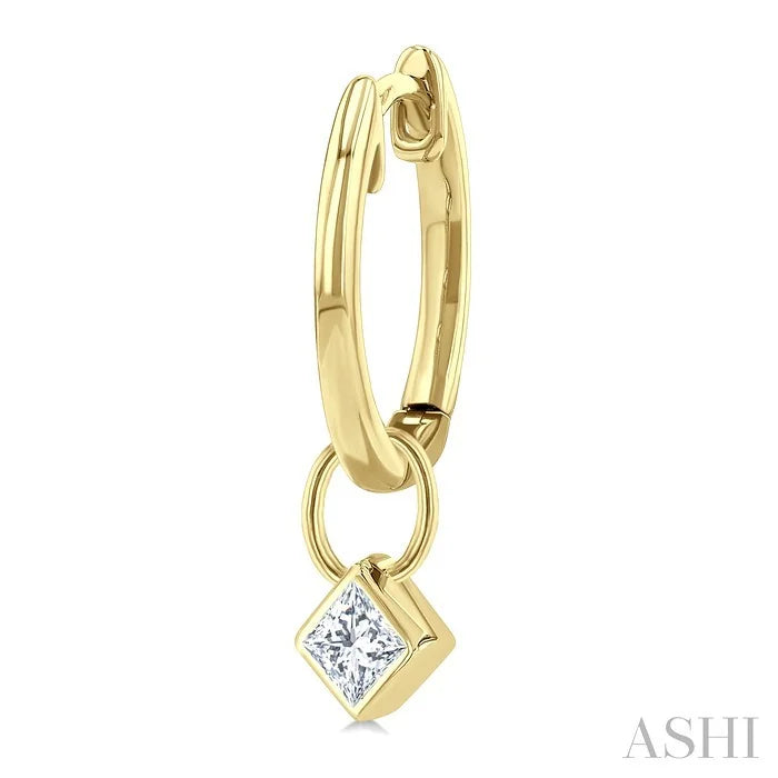 Princess Shape Bezel Set Diamond Huggie Fashion Earrings