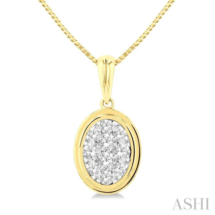 Oval Shape Bezel Set Lovebright Diamond Fashion Pendant