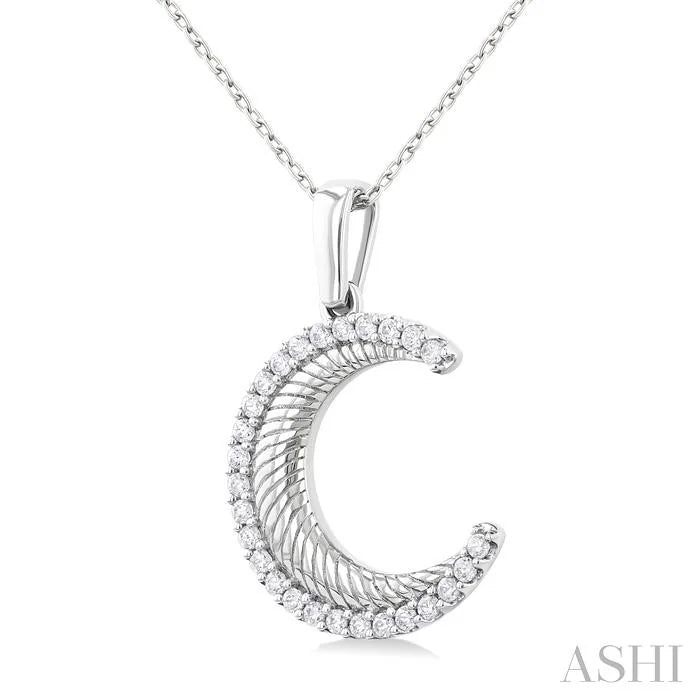Fluted Crescent Moon Diamond Fashion Pendant