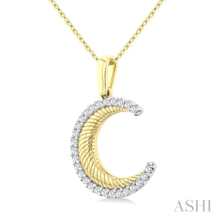 Fluted Crescent Moon Diamond Fashion Pendant