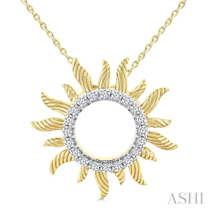 Sunburst Fluted Diamond Fashion Pendant