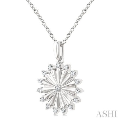 Circle Fluted Diamond Fashion Pendant