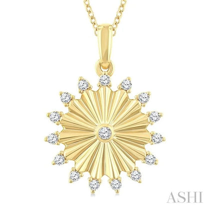 Circle Fluted Diamond Fashion Pendant