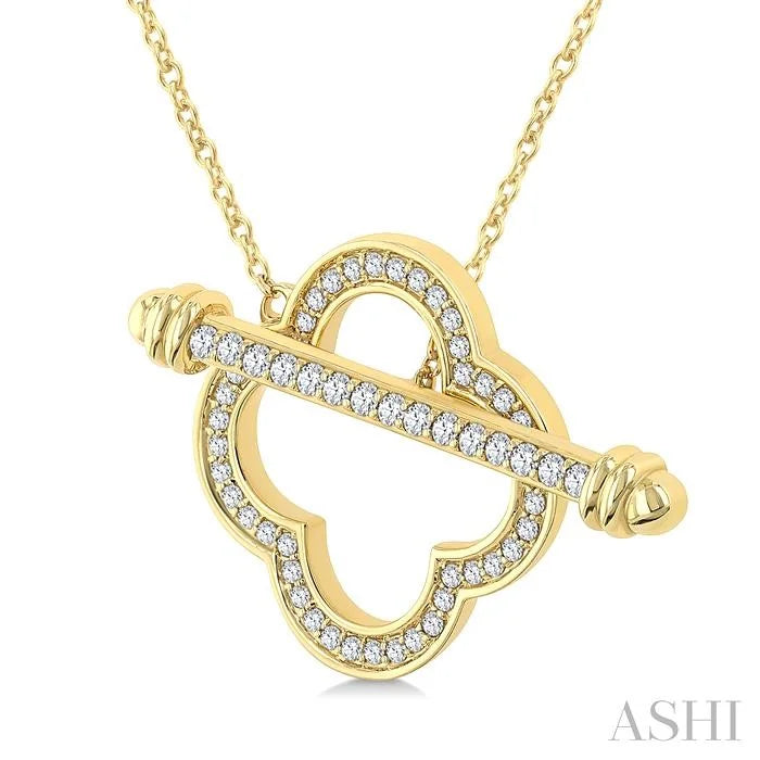 Clover Toggle Diamond Fashion Necklace