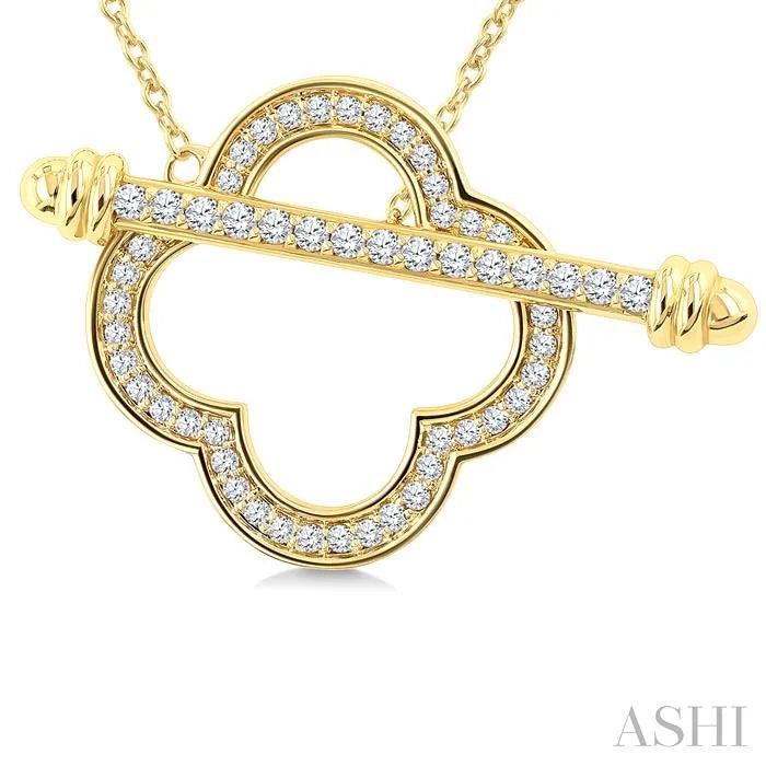 Clover Toggle Diamond Fashion Necklace