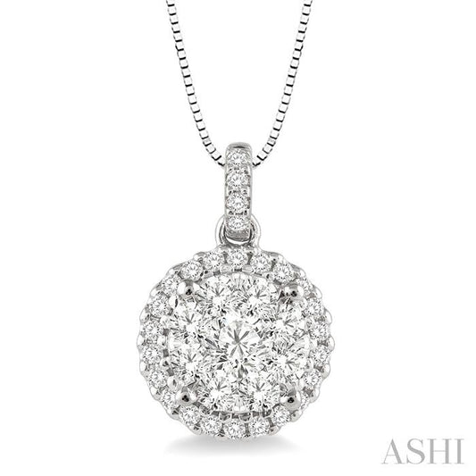 Round Shape Halo Lovebright Essential Diamond Pendant