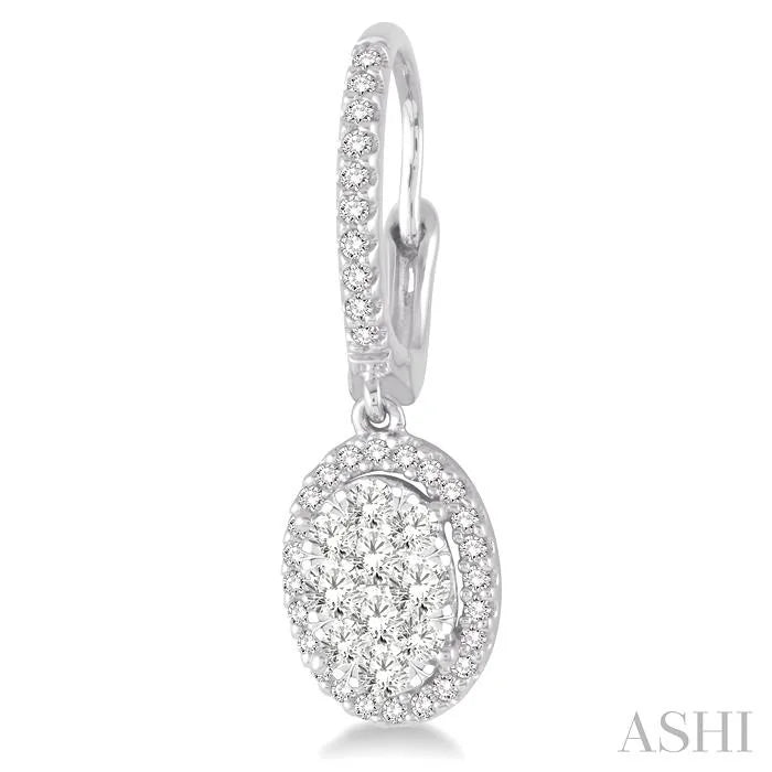 Oval Shape Halo Lovebright Essential Diamond Earrings