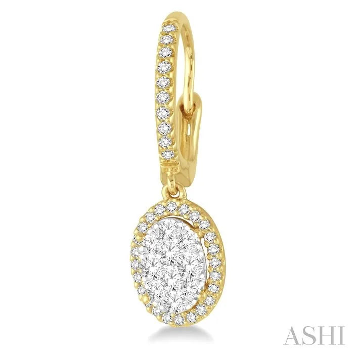 Oval Shape Halo Lovebright Essential Diamond Earrings