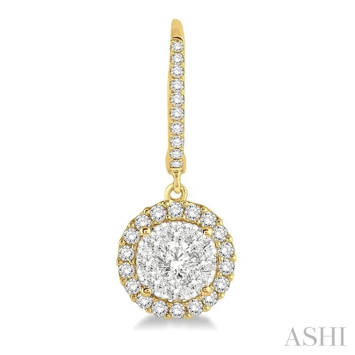Round Shape Halo Lovebright Essential Diamond Earrings
