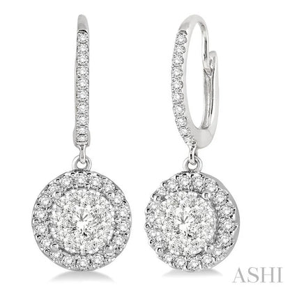 Round Shape Halo Lovebright Essential Diamond Earrings