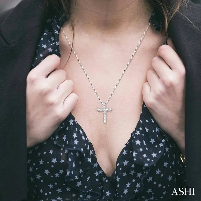 Cross Diamond Fashion Pendant