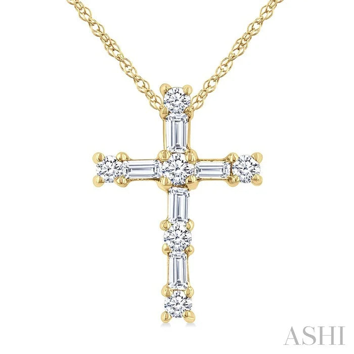 Cross Diamond Fashion Pendant