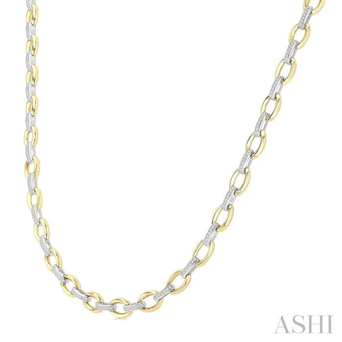 Bold Oval Shape Link Diamond Fashion Necklace