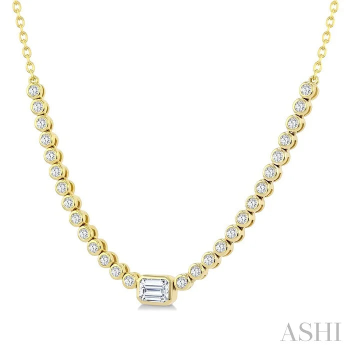 Luna Bezel Emerald Shape Halfway Diamond Necklace