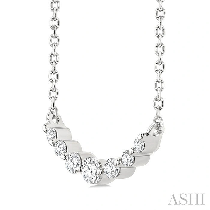 Graduated Diamond Fixed Smile Necklace