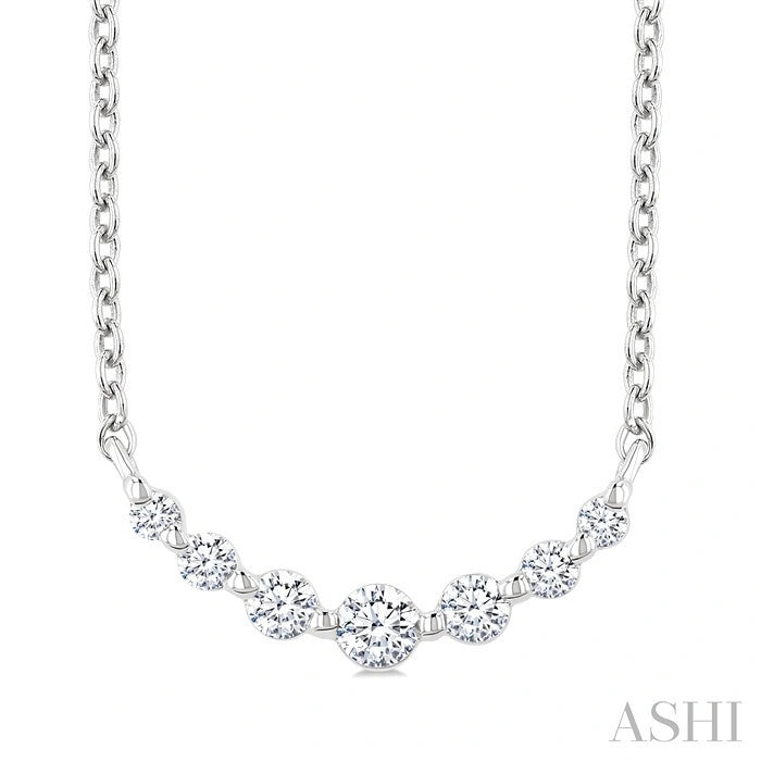 Graduated Diamond Fixed Smile Necklace