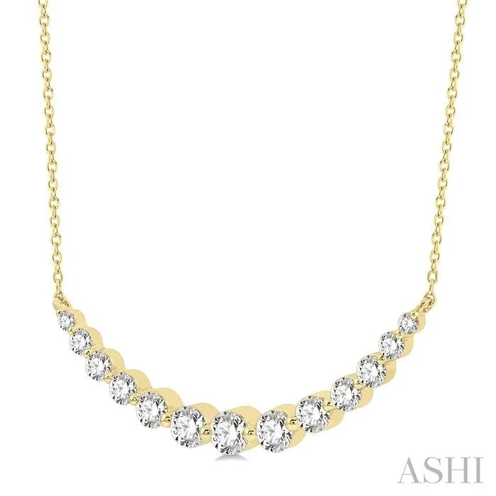Graduated Diamond Fixed Smile Necklace