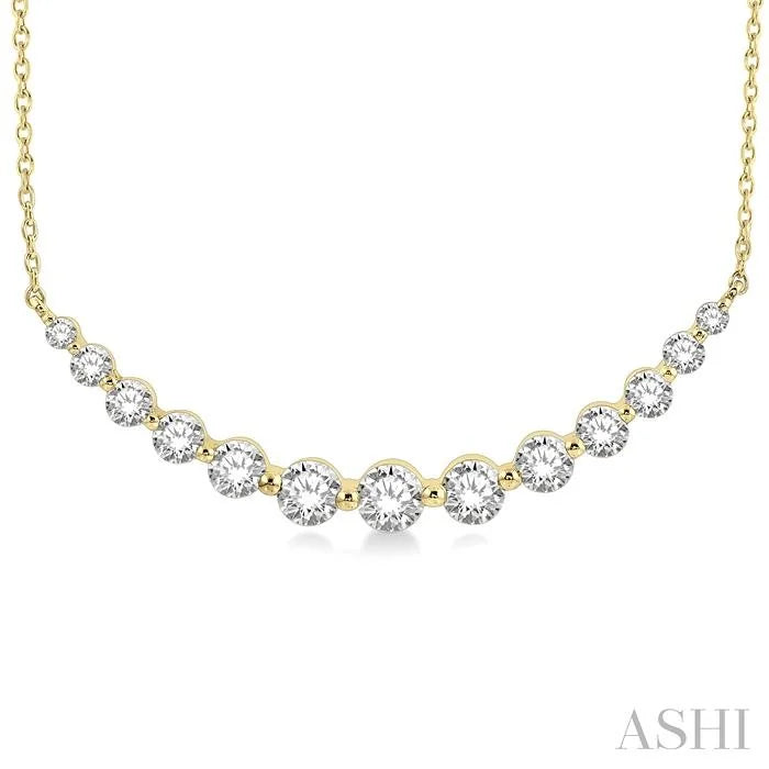 Graduated Diamond Fixed Smile Necklace