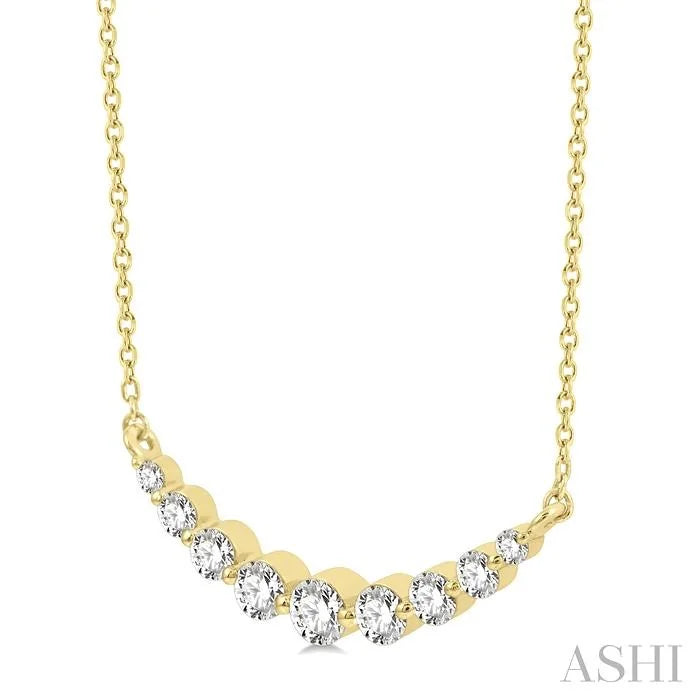 Graduated Diamond Fixed Smile Necklace