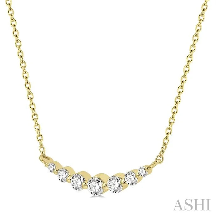 Graduated Diamond Fixed Smile Necklace