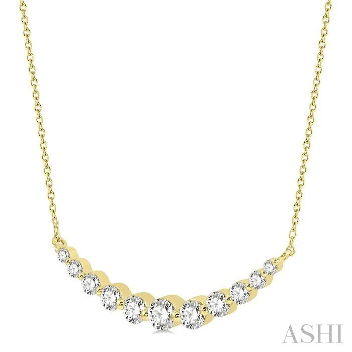 Graduated Diamond Fixed Smile Necklace