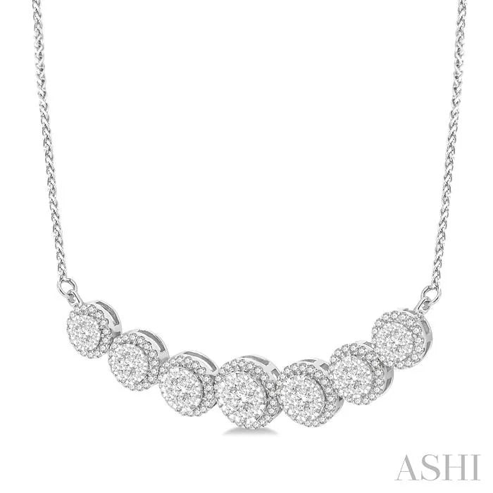 Halo Lovebright Diamond Smile Necklace