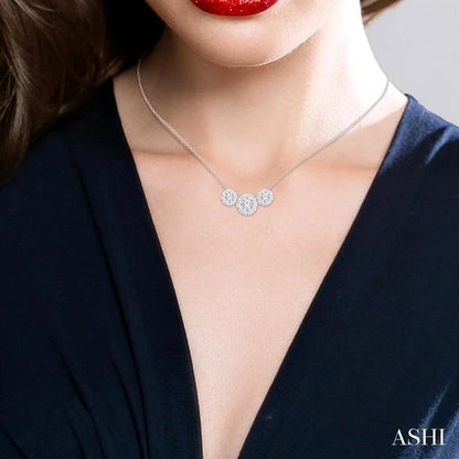 Round Shape Past Present & Future Lovebright Essential Diamond Necklace