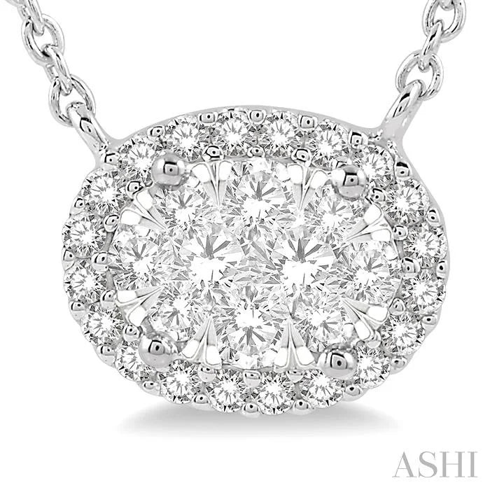 Oval Shape East-West Halo Lovebright Essential Diamond Pendant