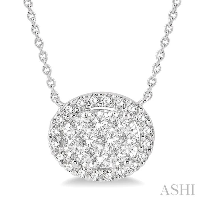 Oval Shape East-West Halo Lovebright Essential Diamond Pendant